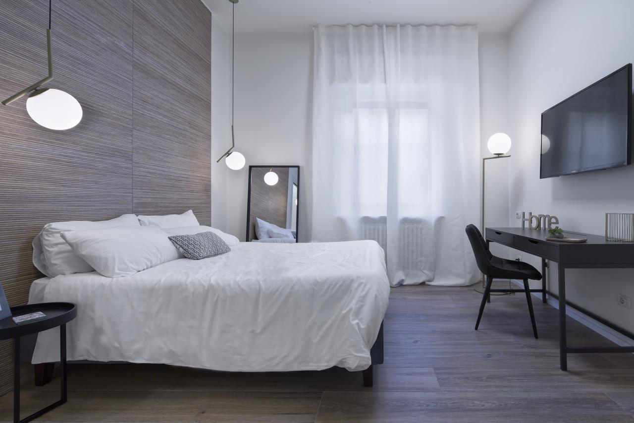 Suite Vogue Espresso Voghera Εξωτερικό φωτογραφία